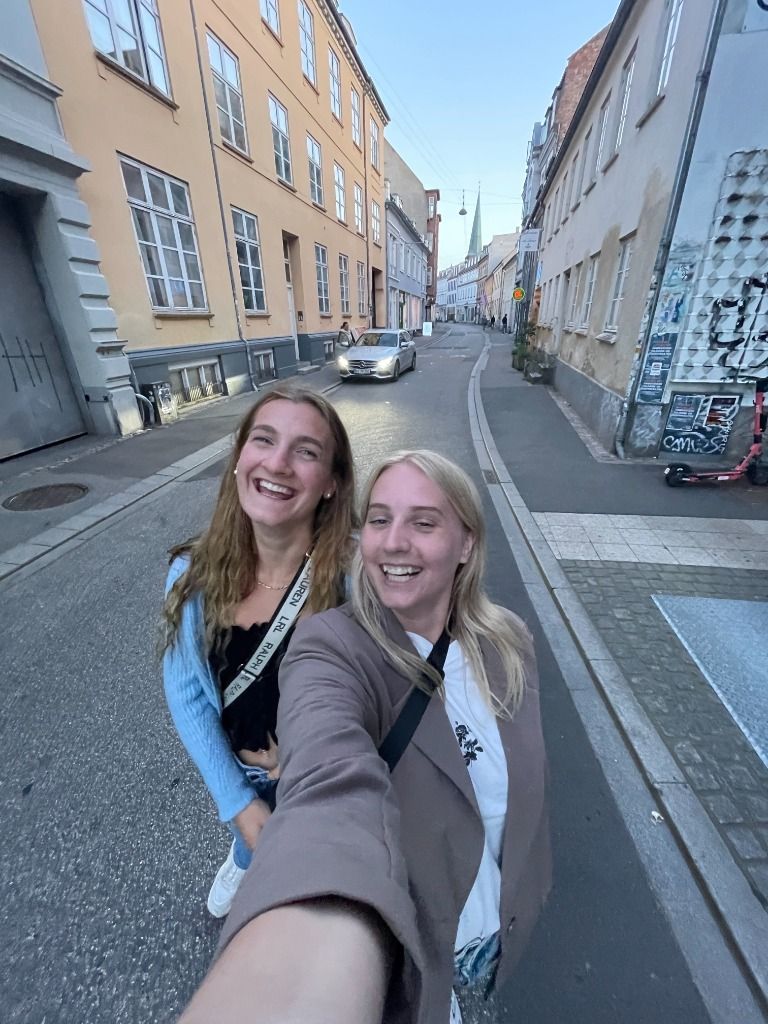 Cecilie – Ny bästa väninna som flyttar till ny stad