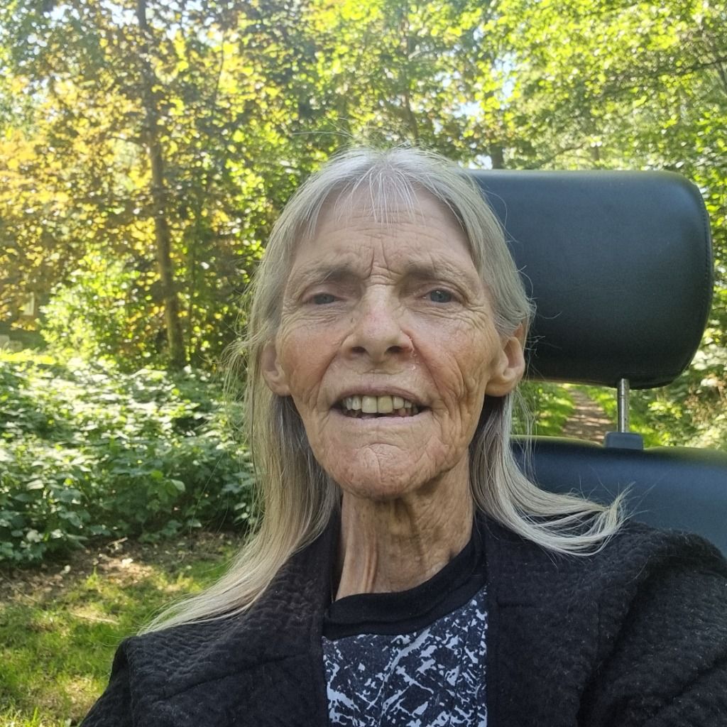 Nina - Ett nytt vänskap för upplevelser på elscooter efter att ha förlorat sin man