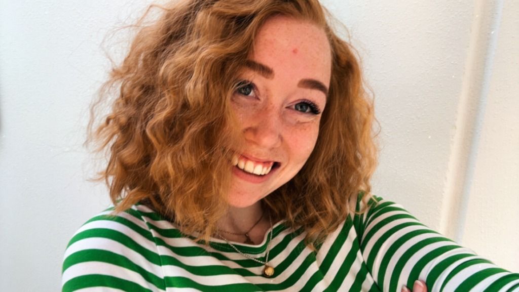 Simone – Fann en nära väninna efter flytt på grund av studier