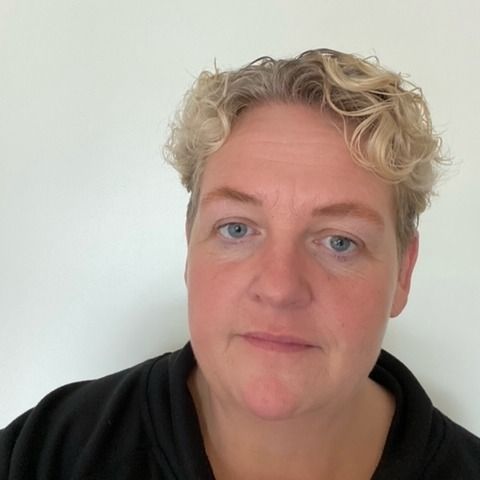 Marianne – Mötte inga nya människor på grund av förlorad arbetsinkomst, men hittade två goda väninnor på Boblberg.