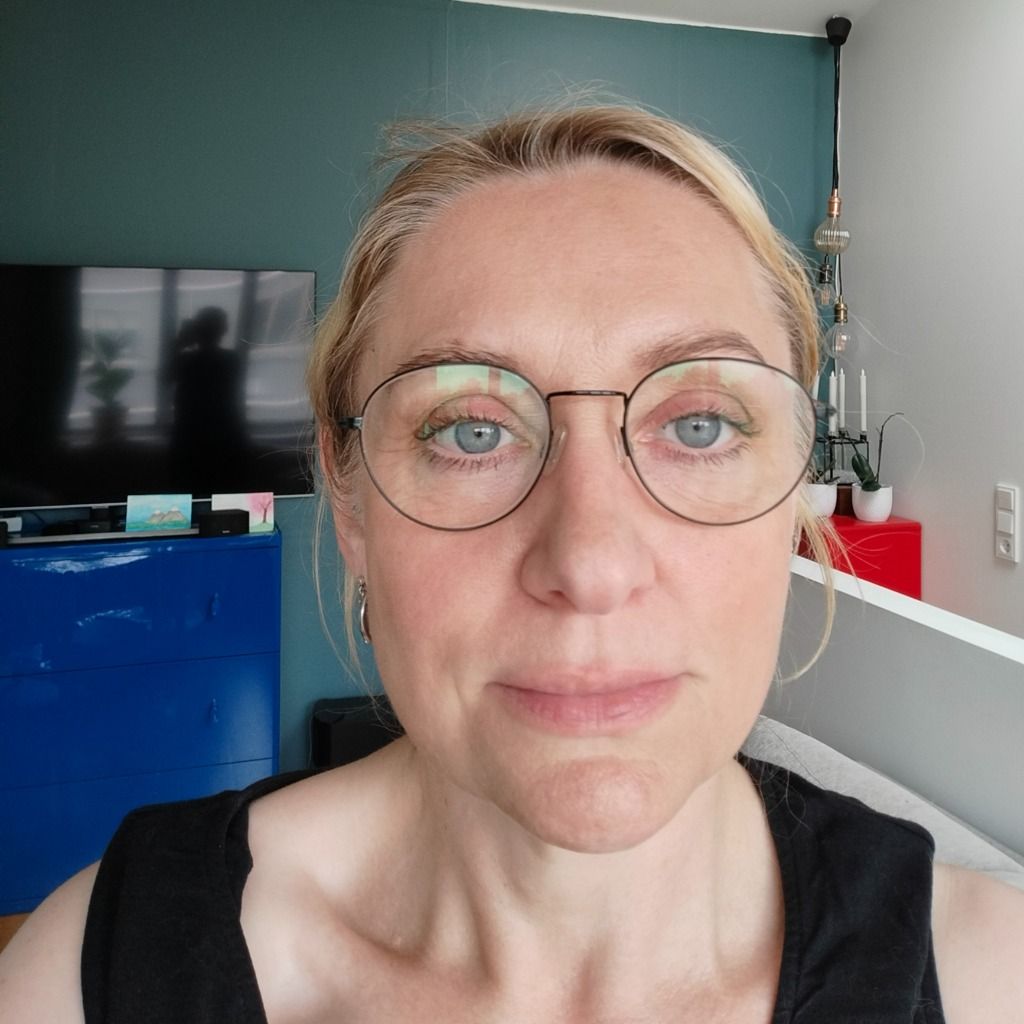 Laila – Fyller fritimerna i vardagen som flexjobbare med tre nya vänner.