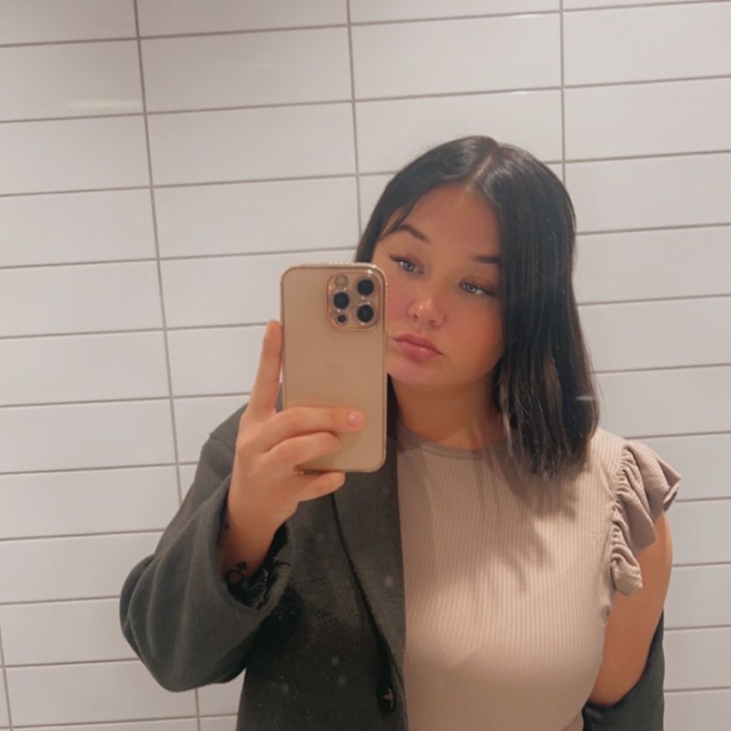 Karoline – En väninna för livet efter avslutat förhållande och mycket ensamhet.