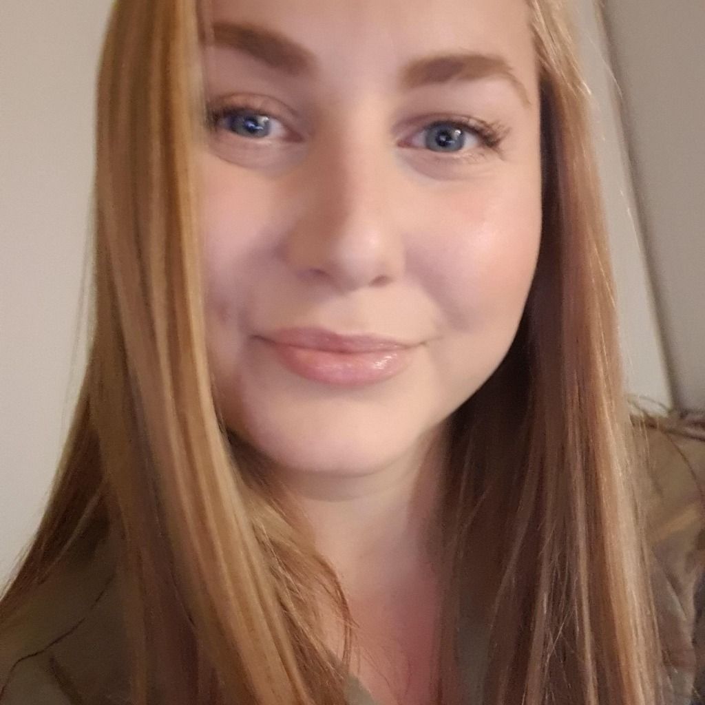 Jeanett – Nyårsafton i sista minuten i festligt sällskap med fem andra