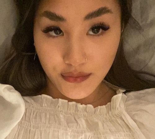 Anna – Skulle sitta ensam på nyårsafton, men slutade med en festlig kväll i sällskap med 15 andra.