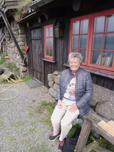 Veninder, strikketøj og samtaler gav ny mening for Anne-Marie med Parkinson