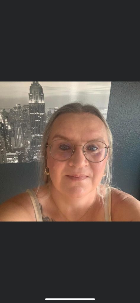 Karina – Till två nya vänner efter att dottern flyttade hemifrån.