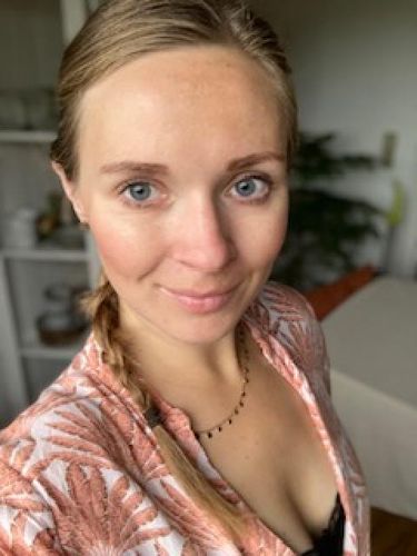 Julies drøm om at være noget for andre i julen blev til virkelighed, som julevært på Julevenner