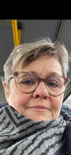 Lise fandt to venindegrupper til kulturelle oplevelser og faste månedlige restaurantbesøg