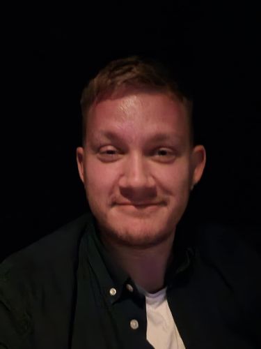 Lasse fandt nye venskaber og selvtillid efter skilsmisse og en barndom præget af mobning