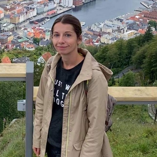 Amy – Flyttede fra UK til DK og fandt en squashmakker